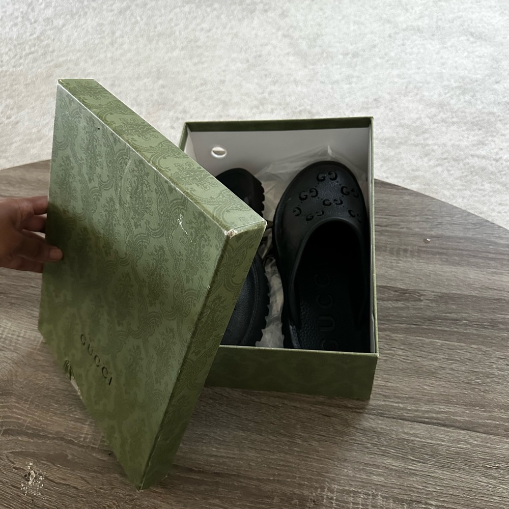 Gucci Slides SOLD